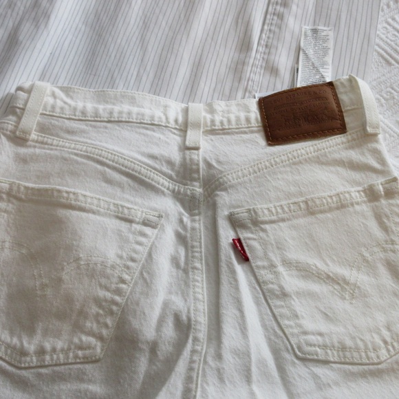 Levi’s Wedgie Straight Jean - Picture 3 of 7